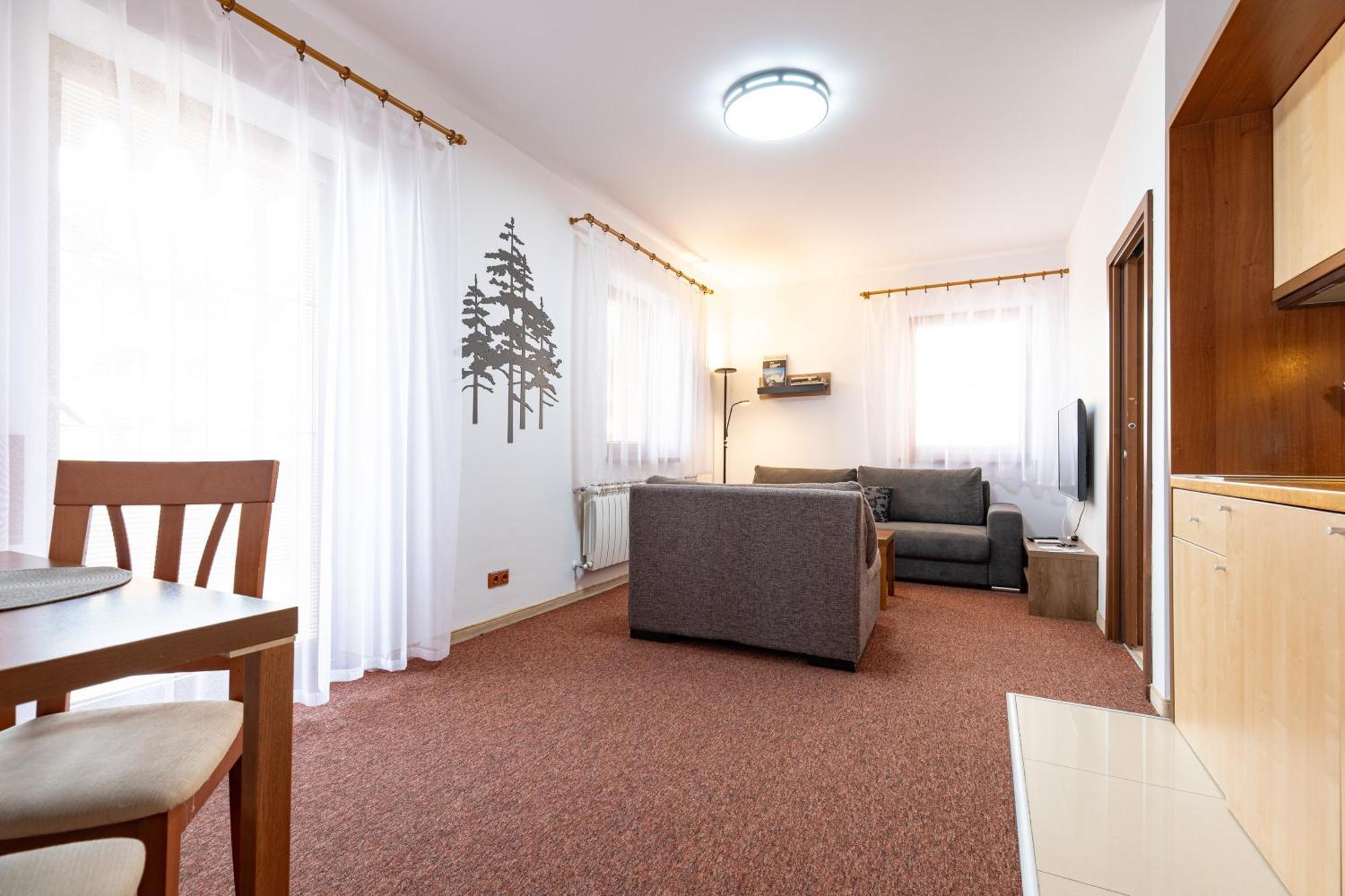 Family & Friends Apartment Kakaslomnic Kültér fotó